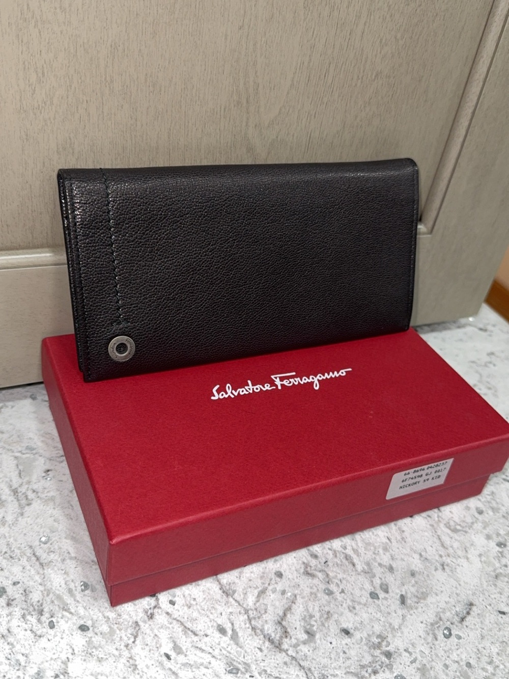 Salvatore Ferragamo Men/Women Black Leather Bi-Fold Wallet -AUTHENTIC NEW IN BOX - Picture 5 of 10